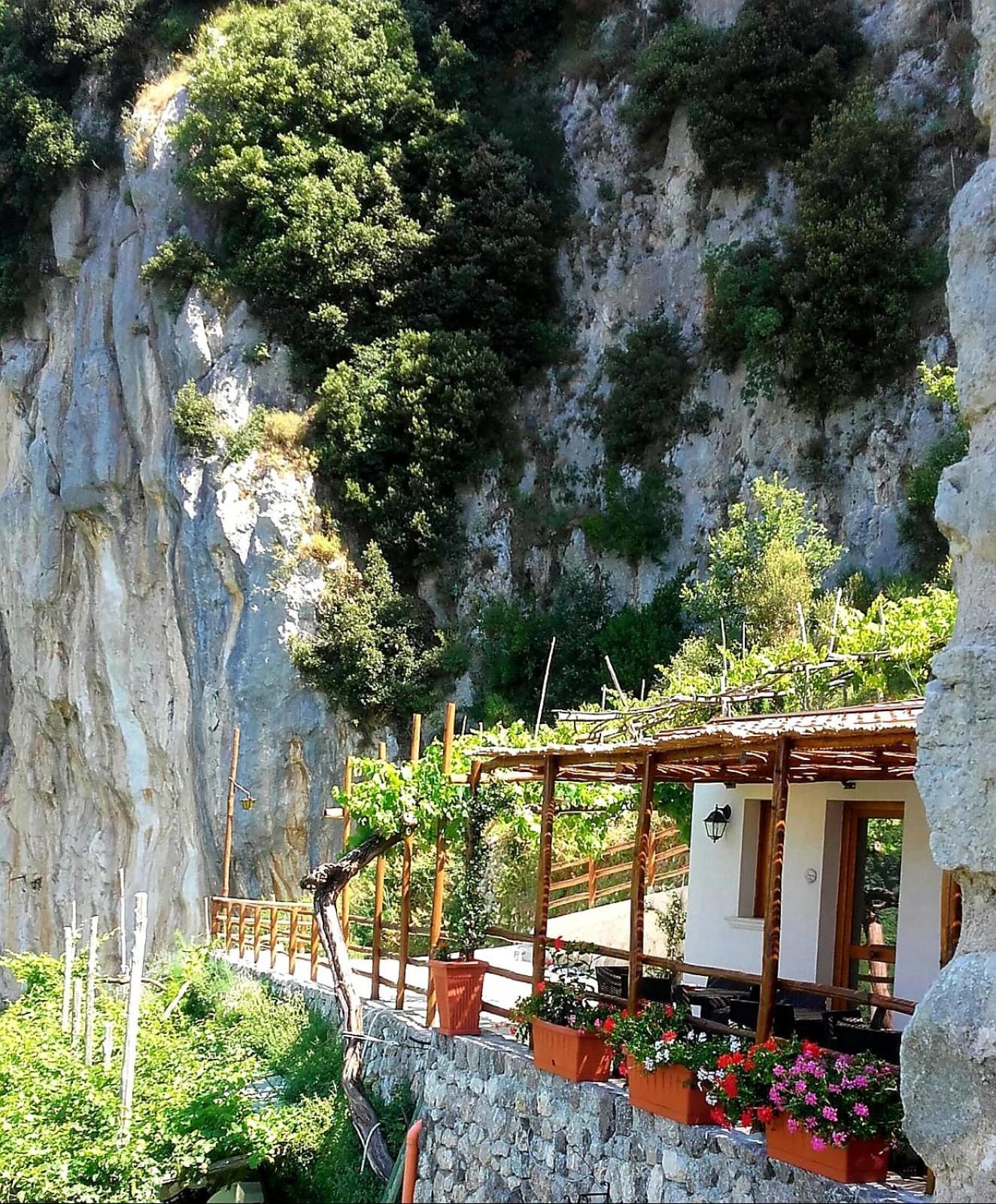 Agriturismo Orrido Di Pino Agerola Exteriör bild