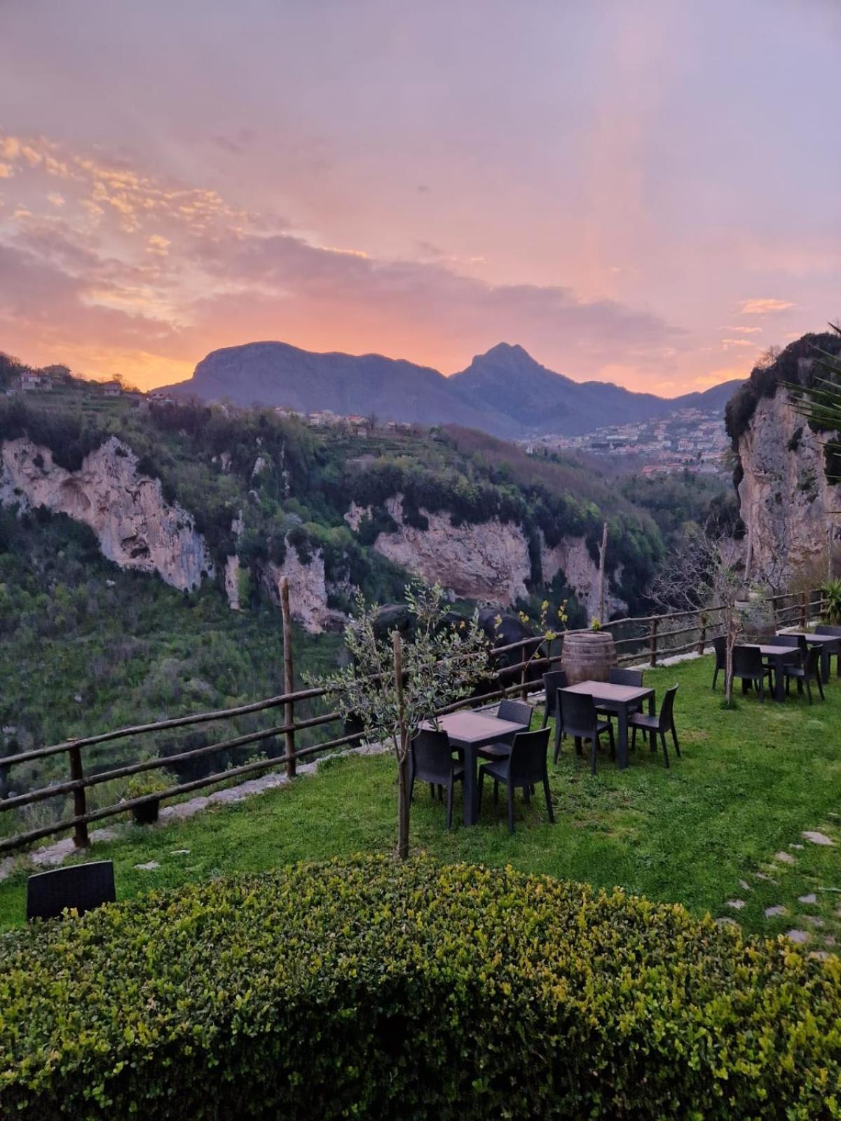 Agriturismo Orrido Di Pino Agerola Exteriör bild