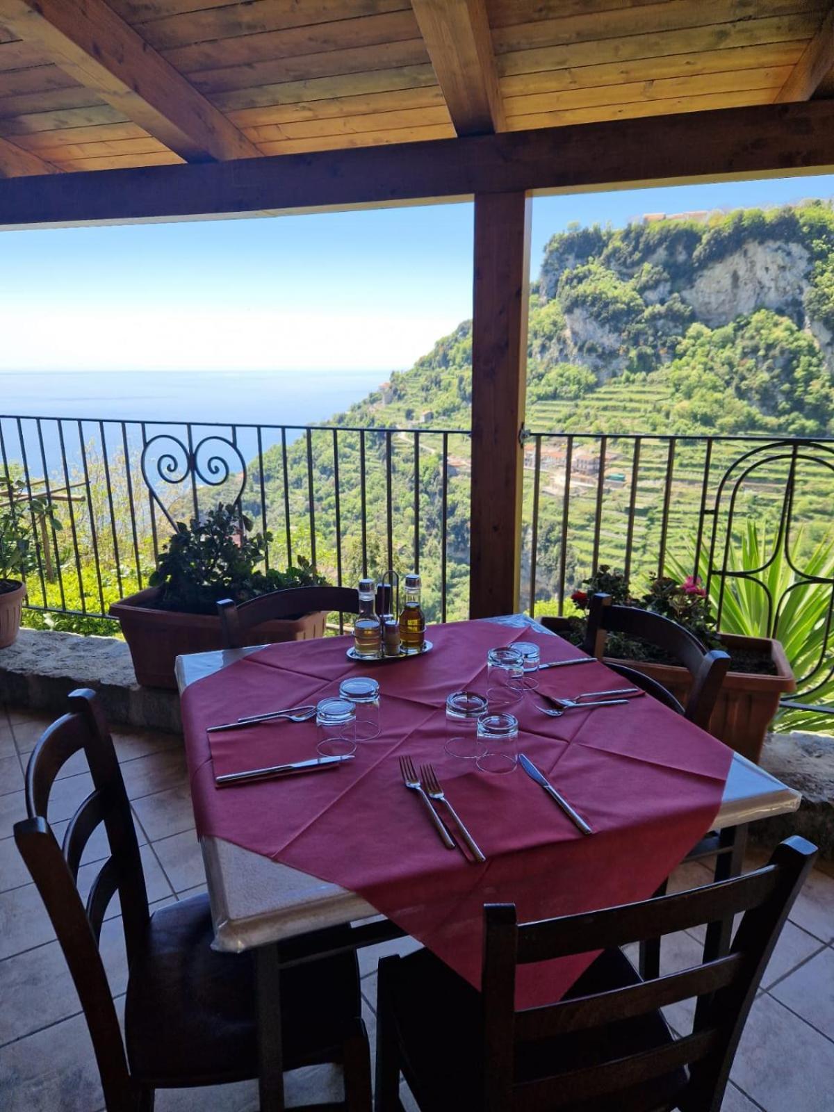 Agriturismo Orrido Di Pino Agerola Exteriör bild