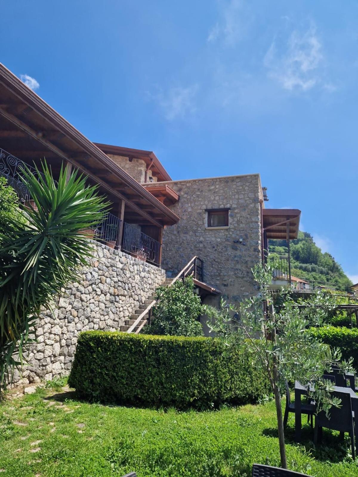 Agriturismo Orrido Di Pino Agerola Exteriör bild