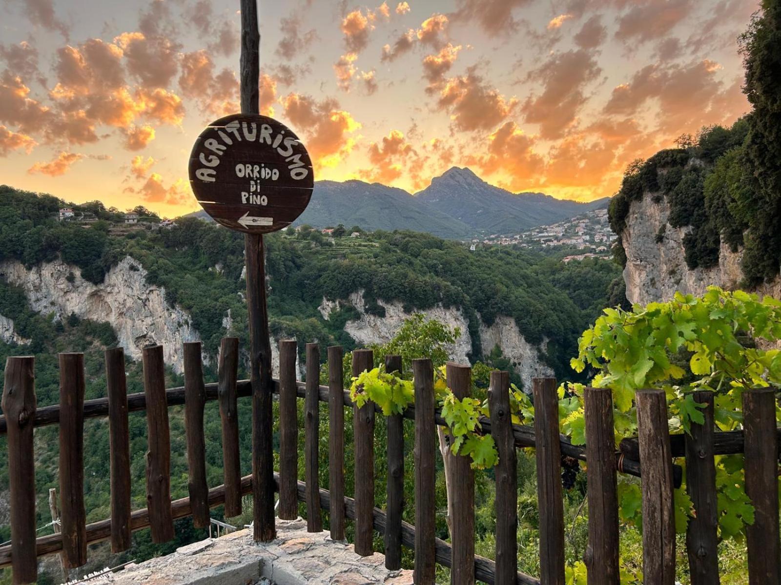 Agriturismo Orrido Di Pino Agerola Exteriör bild